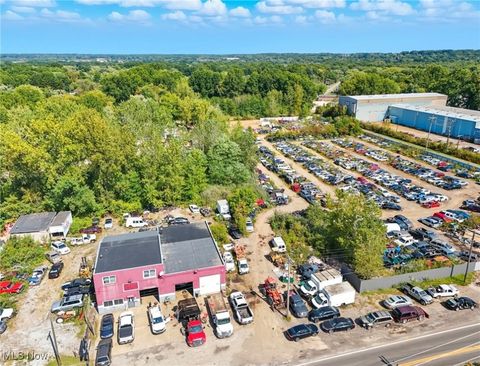 1775 N Main Niles OH 44446