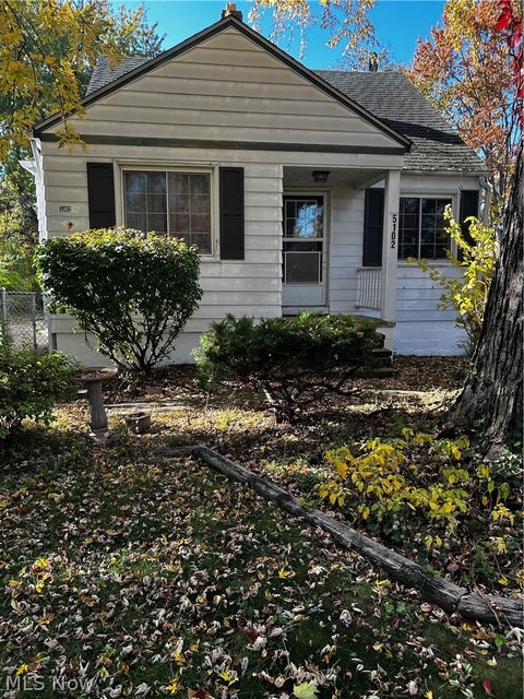 Tiny photo for 5102 Whitethorn Avenue, North Olmsted, OH 44070 (MLS # 5257161)
