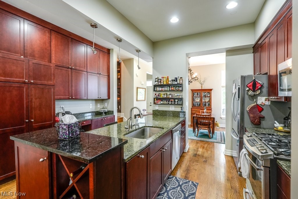 Residential Twnhse Dev/Wade Park - Residential Lease