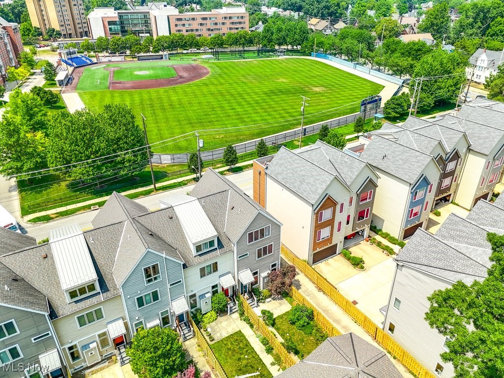 Residential Twnhse Dev/Wade Park - Residential Lease