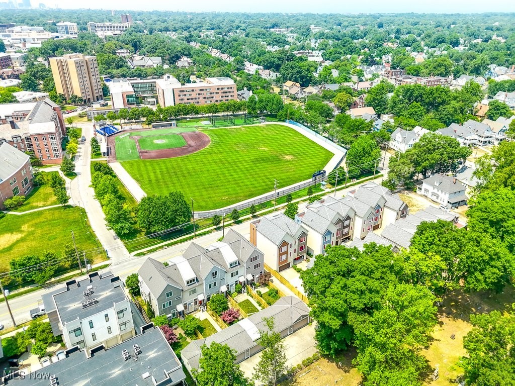 Residential Twnhse Dev/Wade Park - Residential Lease