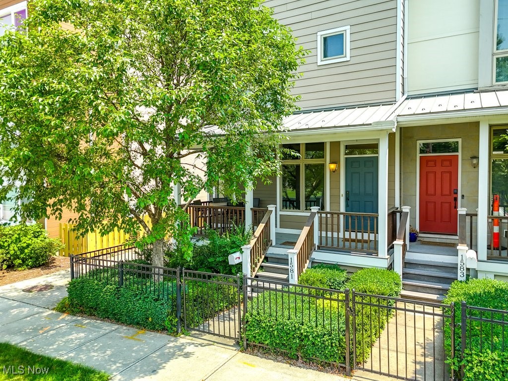 Residential Twnhse Dev/Wade Park - Residential Lease