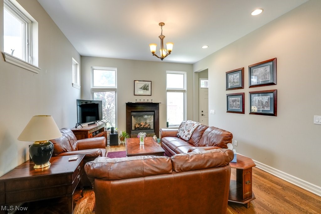 Residential Twnhse Dev/Wade Park - Residential Lease