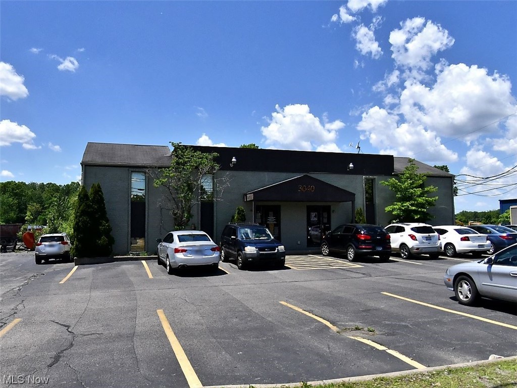 Unit E is available for lease on Belmont Ave $600/month, plus utilities.