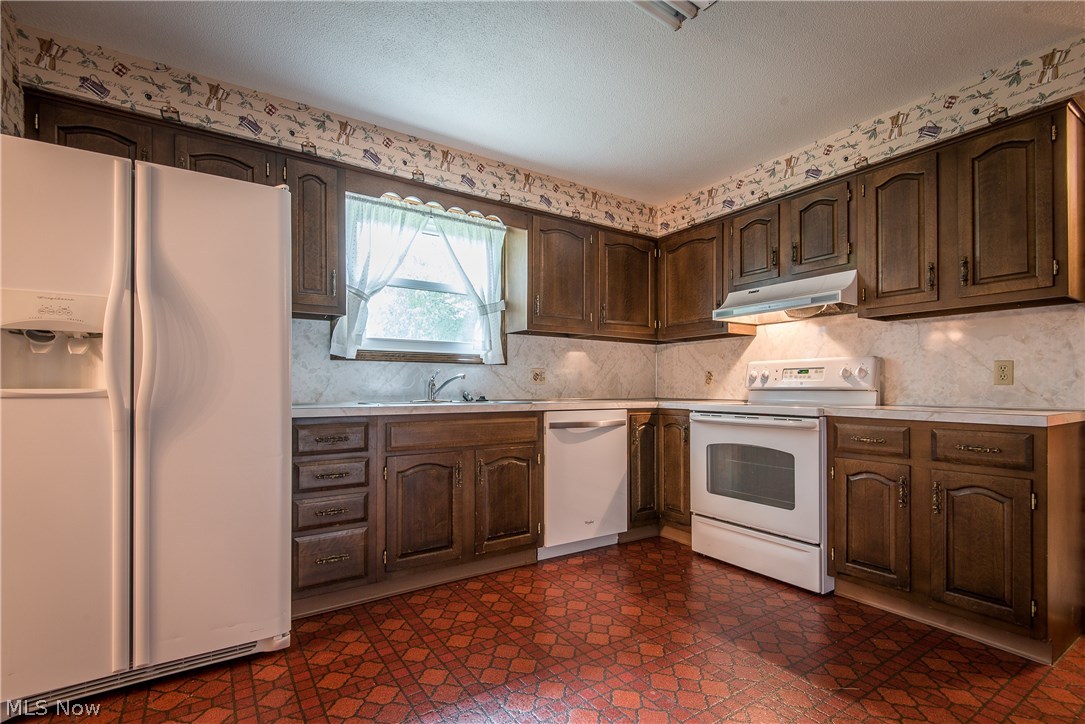 Bob-O-Link - Residential