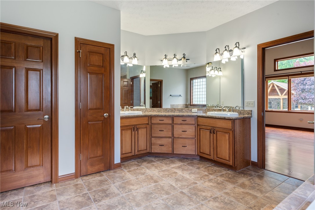 24851 Eagle Pointe Court, Columbia Station, Ohio image 23