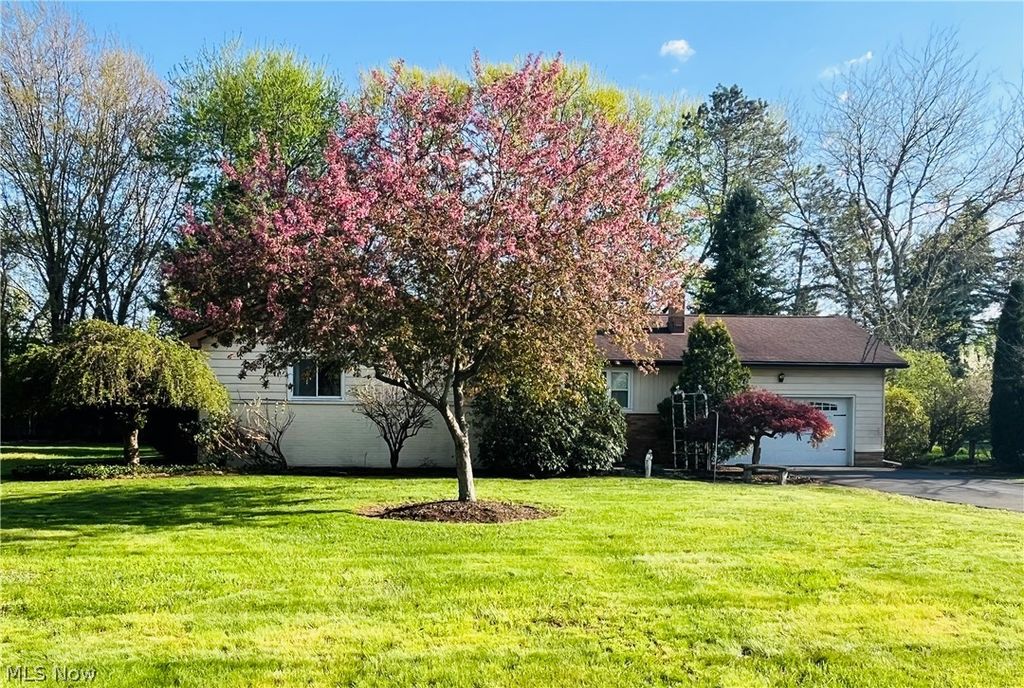 Photo of 211 Square Drive, Madison, OH 44057 (MLS # 5204123)