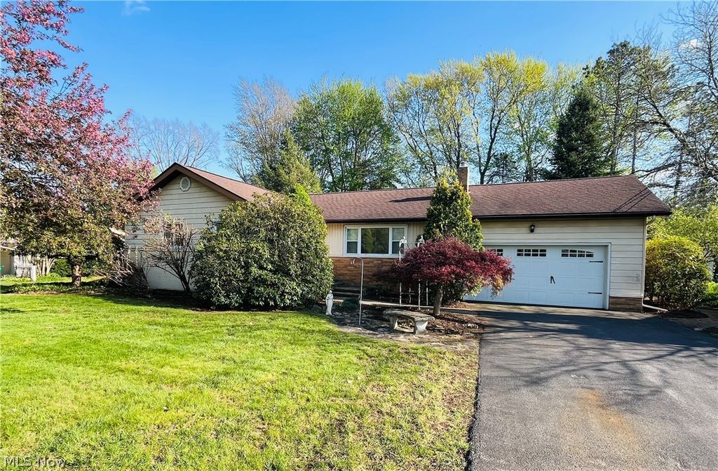 Photo of 211 Square Drive, Madison, OH 44057 (MLS # 5204123)