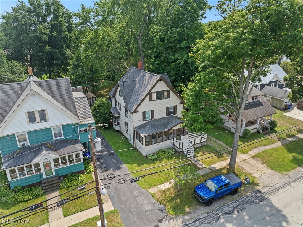 657 W Spruce Avenue