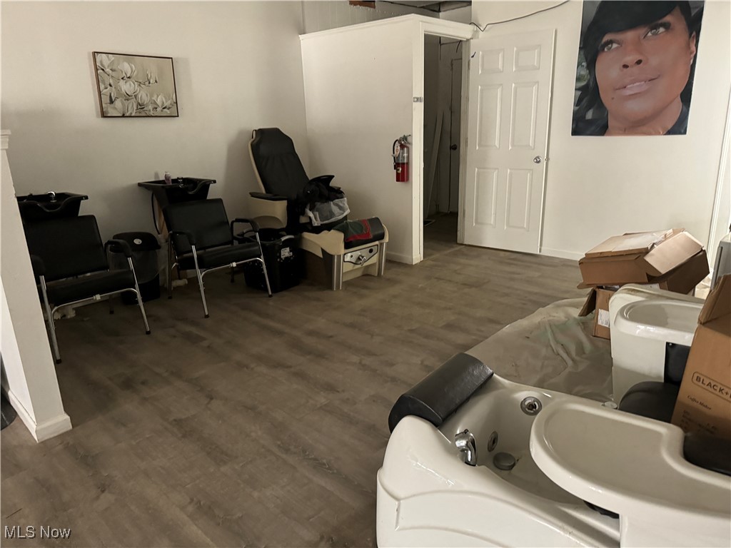 Cleveland - Commercial Sale