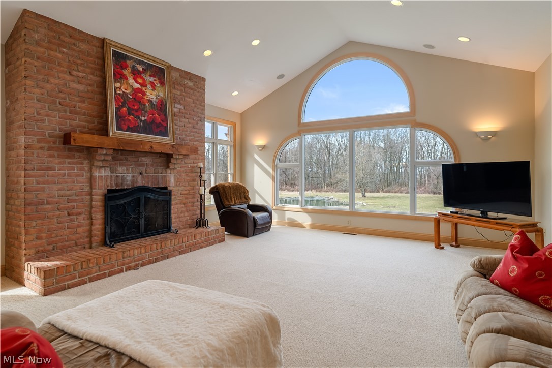 Canal Fulton, Ohio, 44614, United States, 4 Bedrooms Bedrooms, ,6 BathroomsBathrooms,Residential,Active,2052063