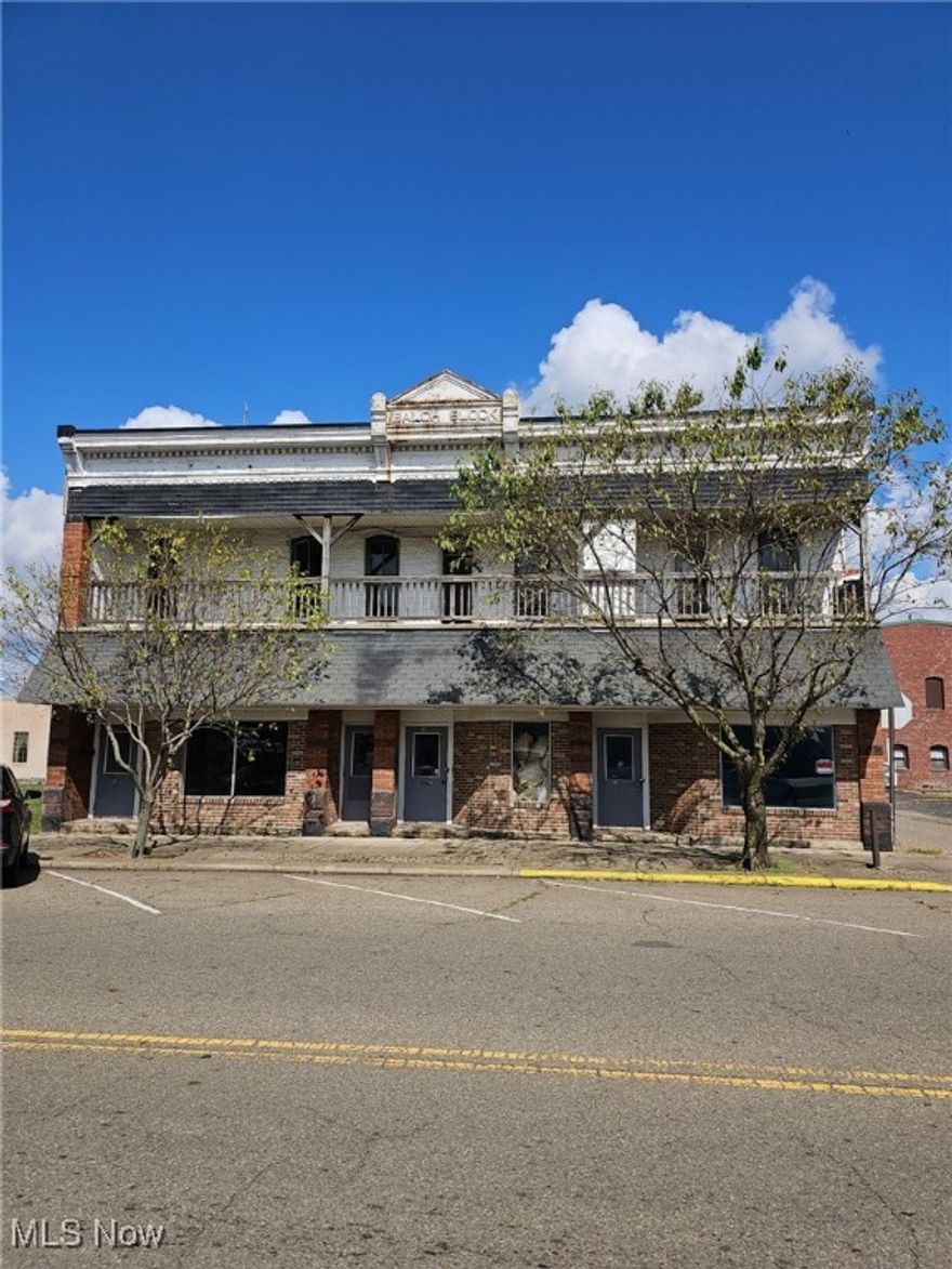 Attention Investors Great opportunity to put in some sweat equity and create a great cash flowing property for years to come. Great location on main St. Potential for 8 to 12 units. Seller is willing to Owner Finance or land contract. 
Property next door is for sale as well owned by different owner would be great business opportunity.