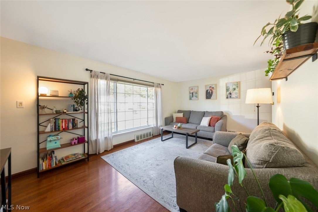 4287 W 182nd Street
