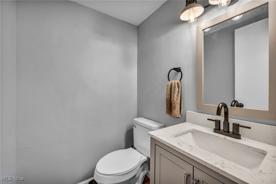 Willoughby, Ohio 44094, United States, 3 Bedrooms Bedrooms, ,2 BathroomsBathrooms,Residential,Contingent,203458