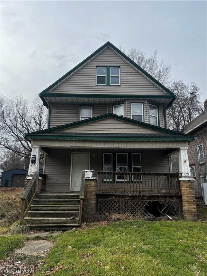 Investor's Special! This charming 3-bed, 2-bath colonial home awaits your vision and TLC. This property is a prime opportunity for an investor seeking a fixer-upper with incredible potential. The spacious layout provides a solid foundation for transformation. With some creative touches, this house can be turned into an income-generating gem. This home has updated PEX plumbing and a waterproof basement. Seize the chance to revitalize and capitalize on this promising investment. Schedule a showing today!