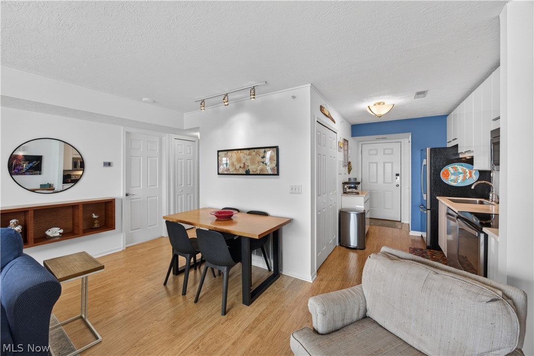 Saybrook Beach Club Condo Ph 03 - Residential