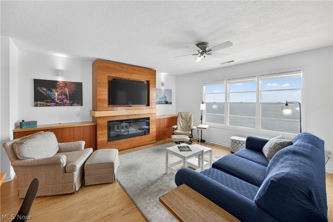 Saybrook Beach Club Condo Ph 03 - Residential