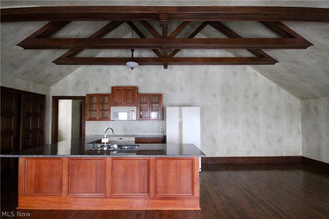 Mathew & Gilbert - Residential