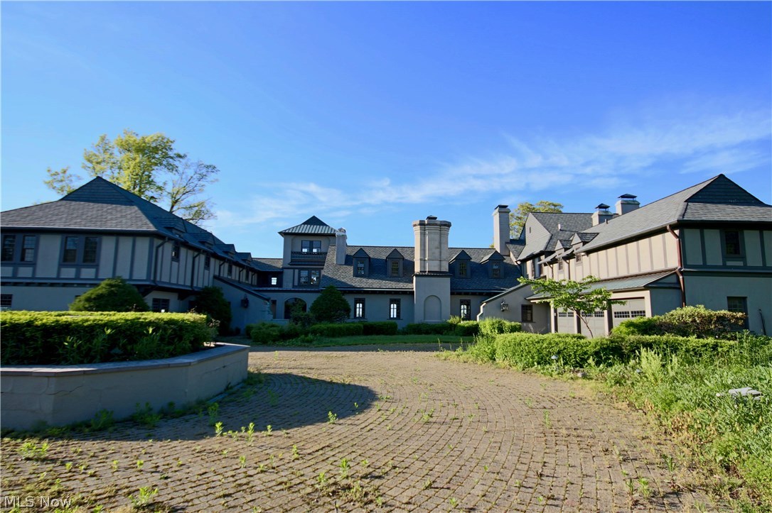 Mathew & Gilbert - Residential