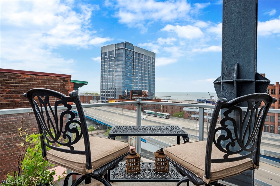 Pinnacle Condominium - Residential