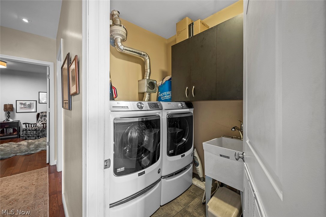 Pinnacle Condominium - Residential