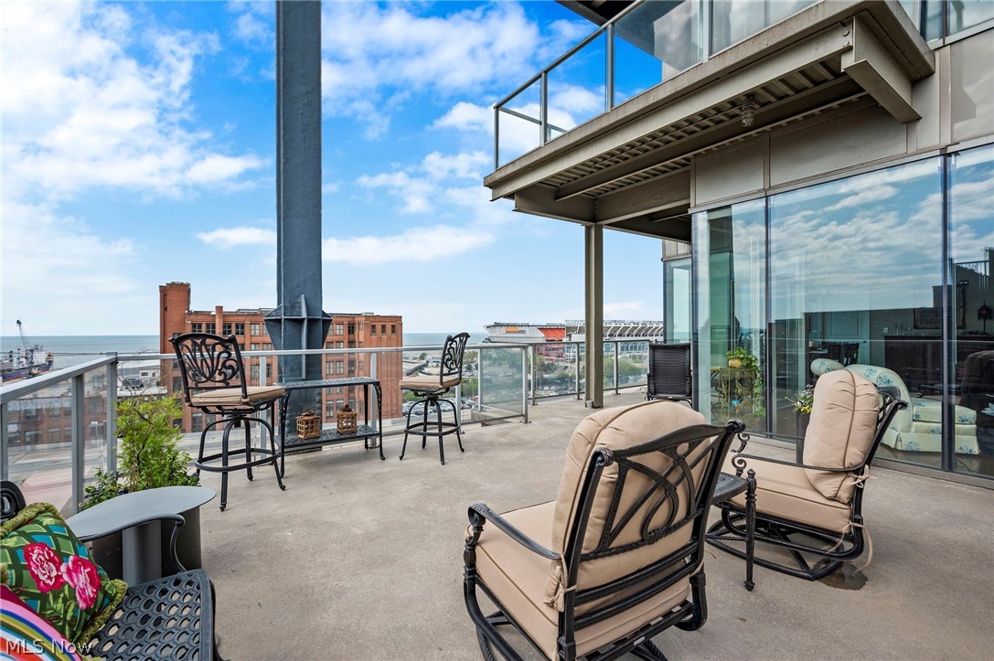 Pinnacle Condominium - Residential