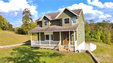 Photo of 17583 Davis Ridge Road, Caldwell, OH 43724 (MLS # 5160364)