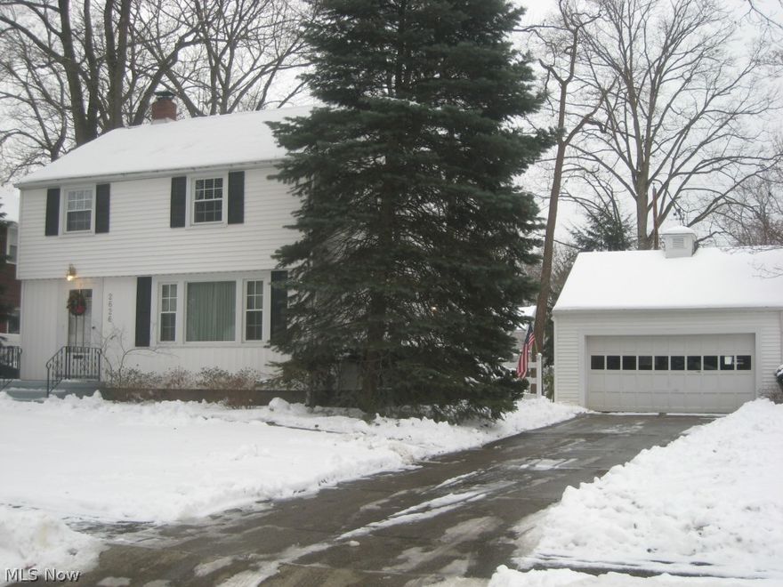 River Estates beauty!  Move right into this updated 3 BR 2 bath colonial situated on 75 x 140 lot.  Hardwood floors throughout and addition with newer bath and first floor laundry. Newly remodeled kitchen with granite countertops and ceramic flooring.  Finished rec room with laminate flooring. Updated windows, too.  Beautiful lot with gorgeous landscape and patio.  Oversized 2 car garage.  Walk to Waterworks.