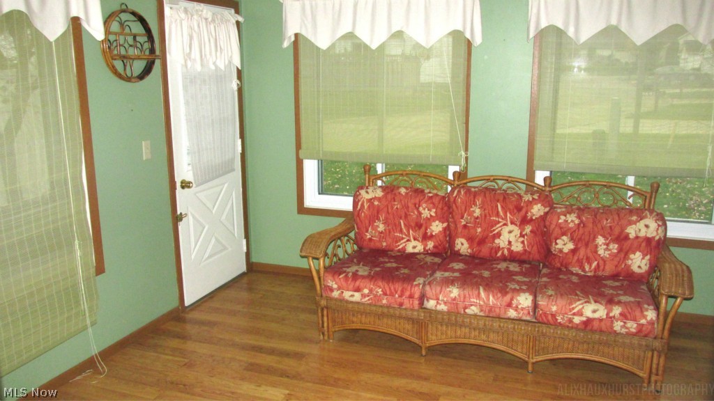 Country Scene Condo - Residential