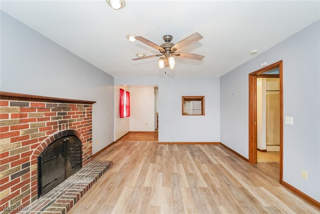 Photo of 897 Davies Avenue, Akron, OH 44306 (MLS # 5182929)