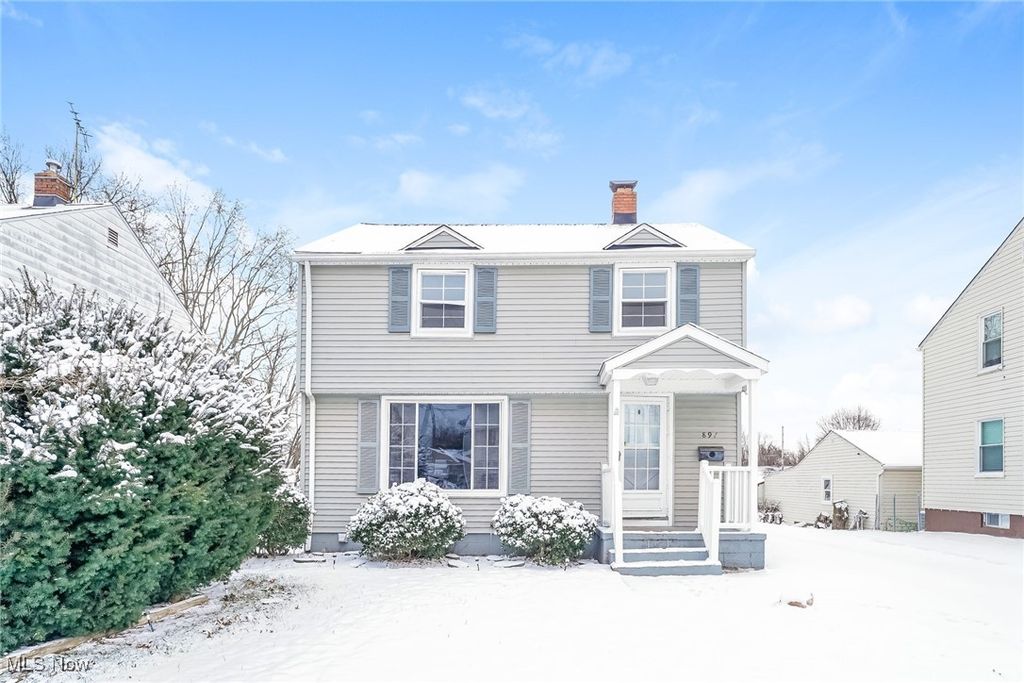 Photo of 897 Davies Avenue, Akron, OH 44306 (MLS # 5182929)