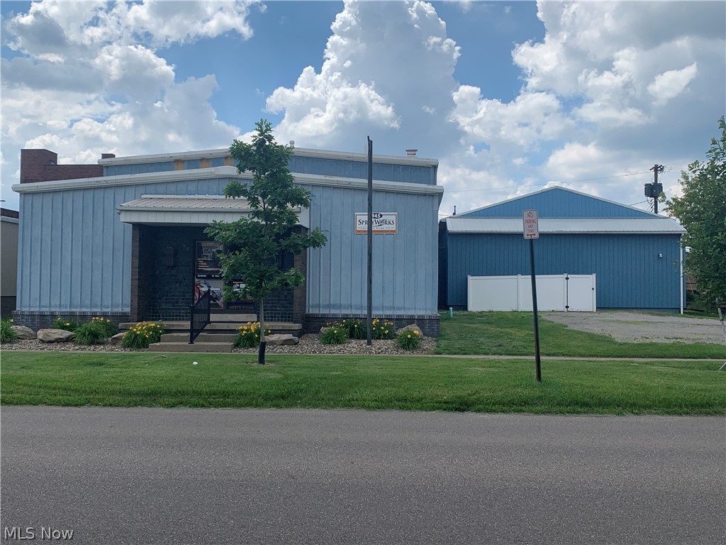 7316 sqft Warehouse plus 1200 sqft Office. 3 Overhead doors, 15x14, 14x12, 15x12. Fenced. Zoned I-1. Many possible uses for this building. 400 amp/240v/3 phase. Owner will consider a lease@$4.00/sqft NNN.