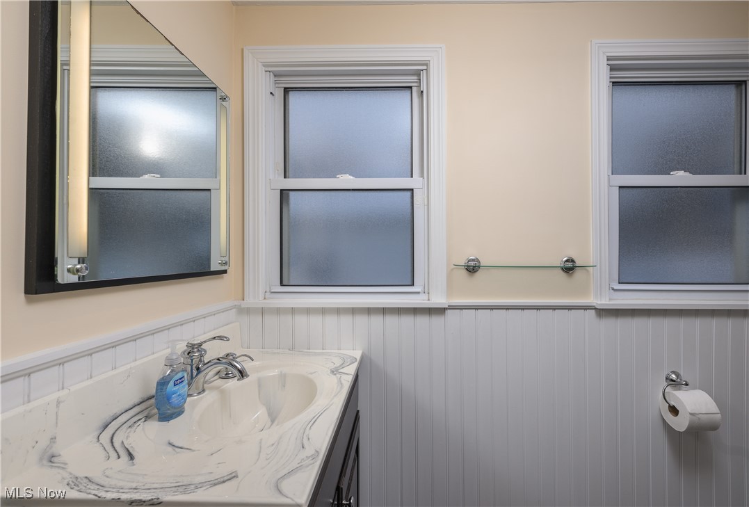 A A Moores North Barberton Al - Residential