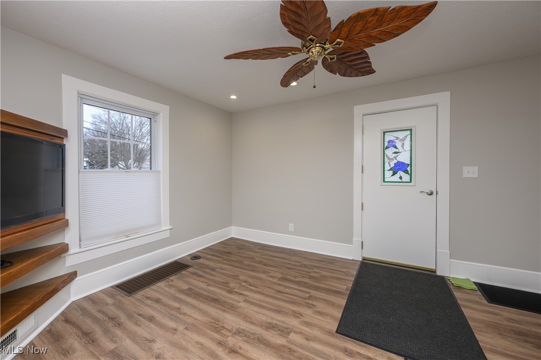 A A Moores North Barberton Al - Residential