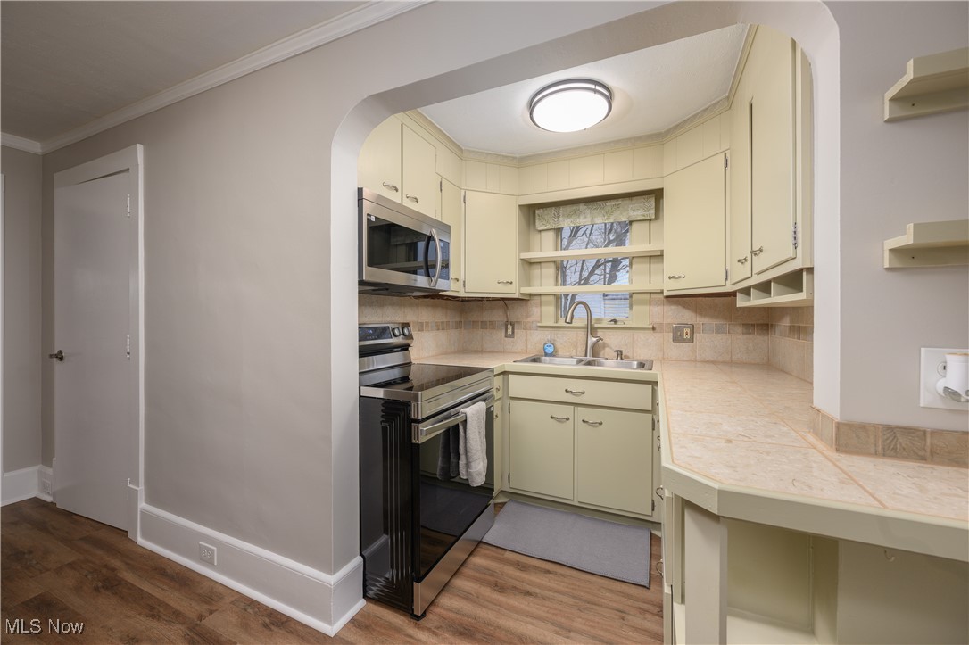 A A Moores North Barberton Al - Residential