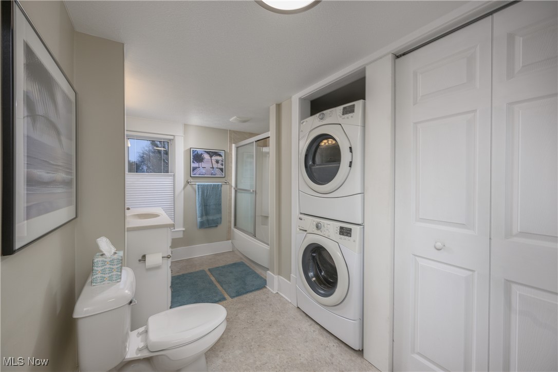 A A Moores North Barberton Al - Residential