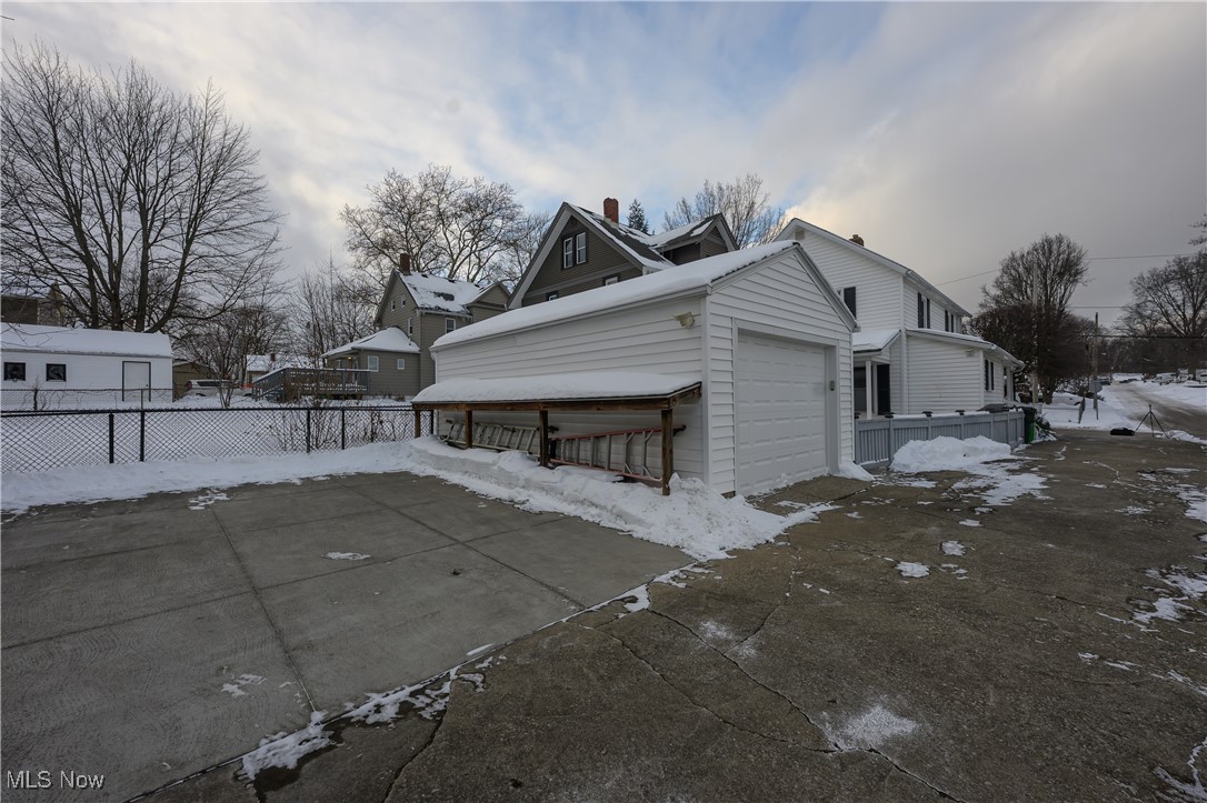 A A Moores North Barberton Al - Residential