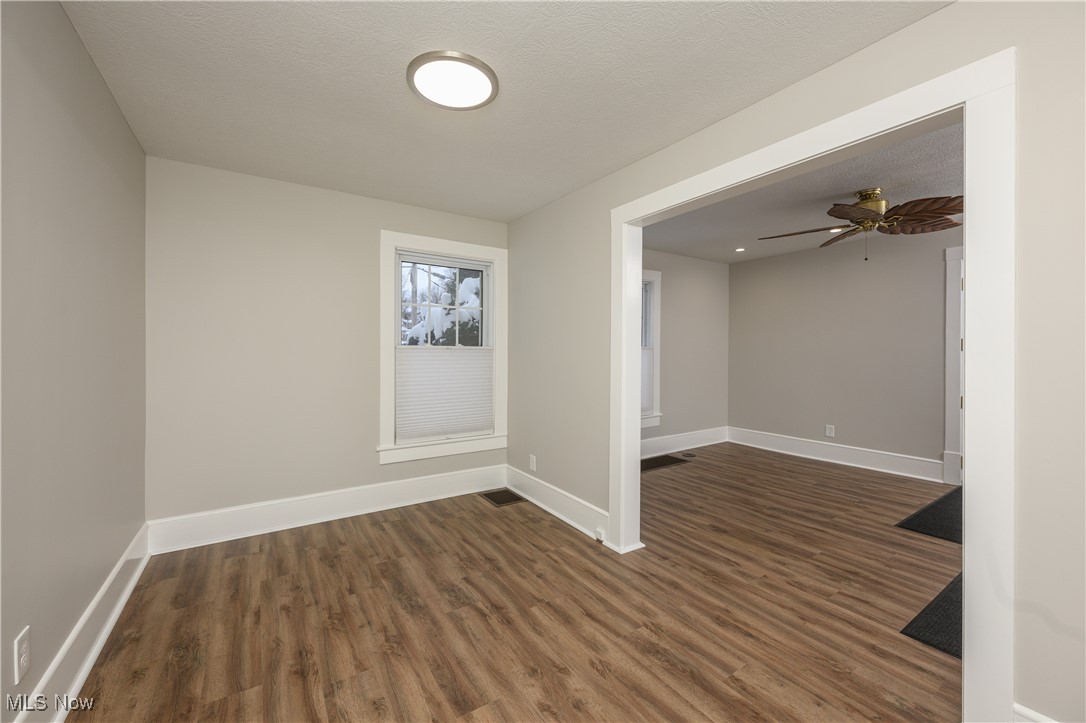 A A Moores North Barberton Al - Residential