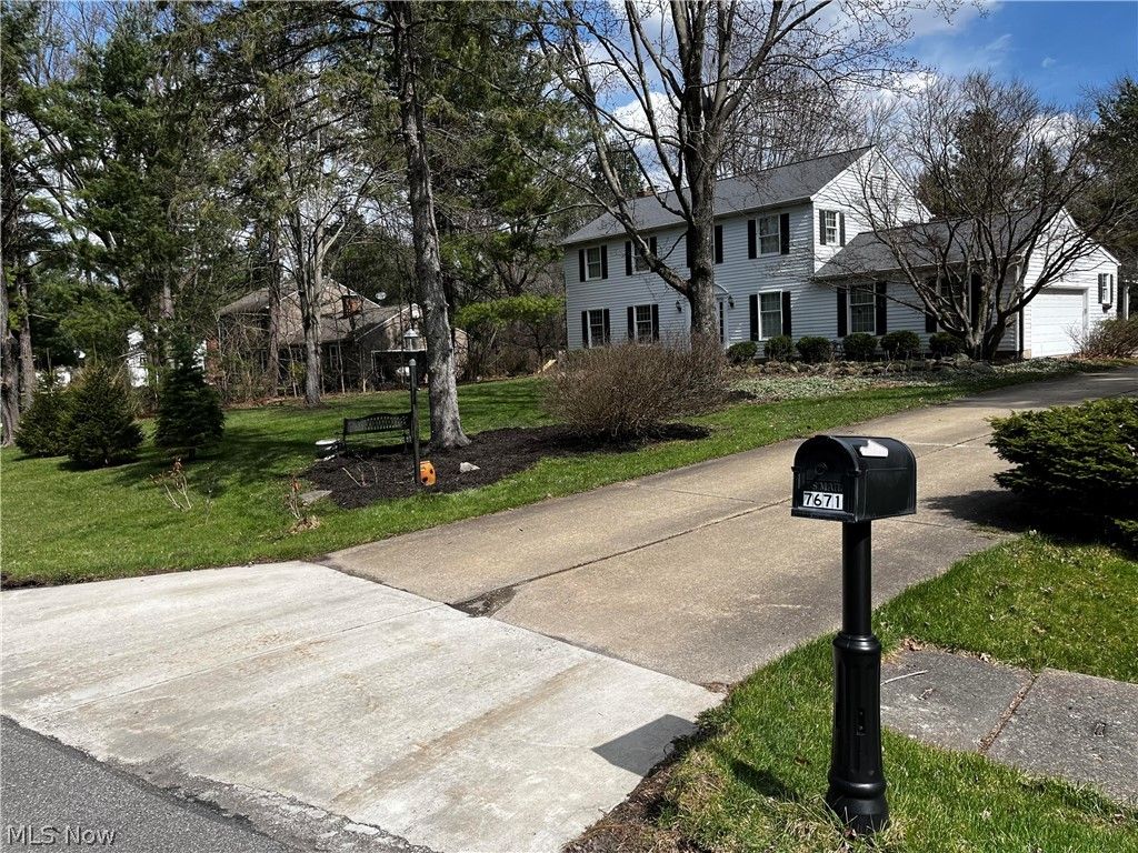 Photo of 7671 Salem Drive, Hudson, OH 44236 (MLS # 5206189)
