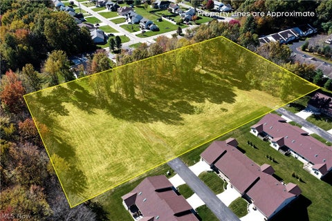 Tiny photo for 10 Bayview Circle, Cortland, OH 44410 (MLS # 5255784)