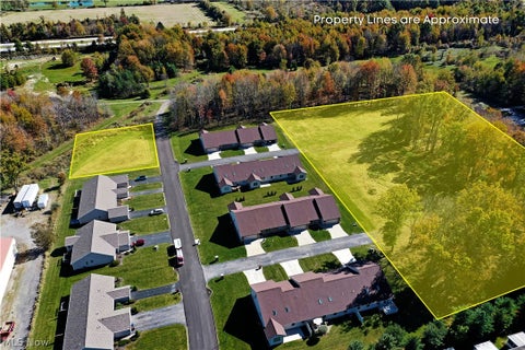 Tiny photo for 10 Bayview Circle, Cortland, OH 44410 (MLS # 5255784)