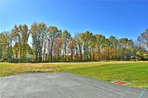 Tiny photo for 10 Bayview Circle, Cortland, OH 44410 (MLS # 5255784)