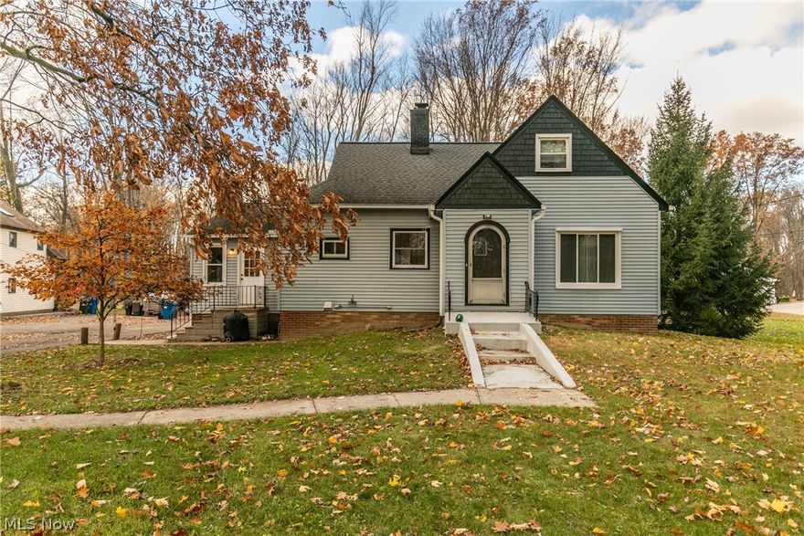 Black Friday Special! Welcome to 4322 Martin Drive. Approaching the home you will appreciate the tree lined street and the varying character of your neighbors homes. This 3 bed 2 bath home sits on just over an acre, with a large garage and a deep lot abbutted by trees at the back. This cozy cottage has  new kitchen appliances, floor, lights and backsplash. Updates include new flooring and carpet, new roof 2015, new windows 2019, new furnace 2021. For those that like to tinker, the garage provides plenty of space for vehicles and a workshop and even more storage in the walkout basement. Close to shopping and highway access and still feeling tucked away.Call today to schedule your private tour.