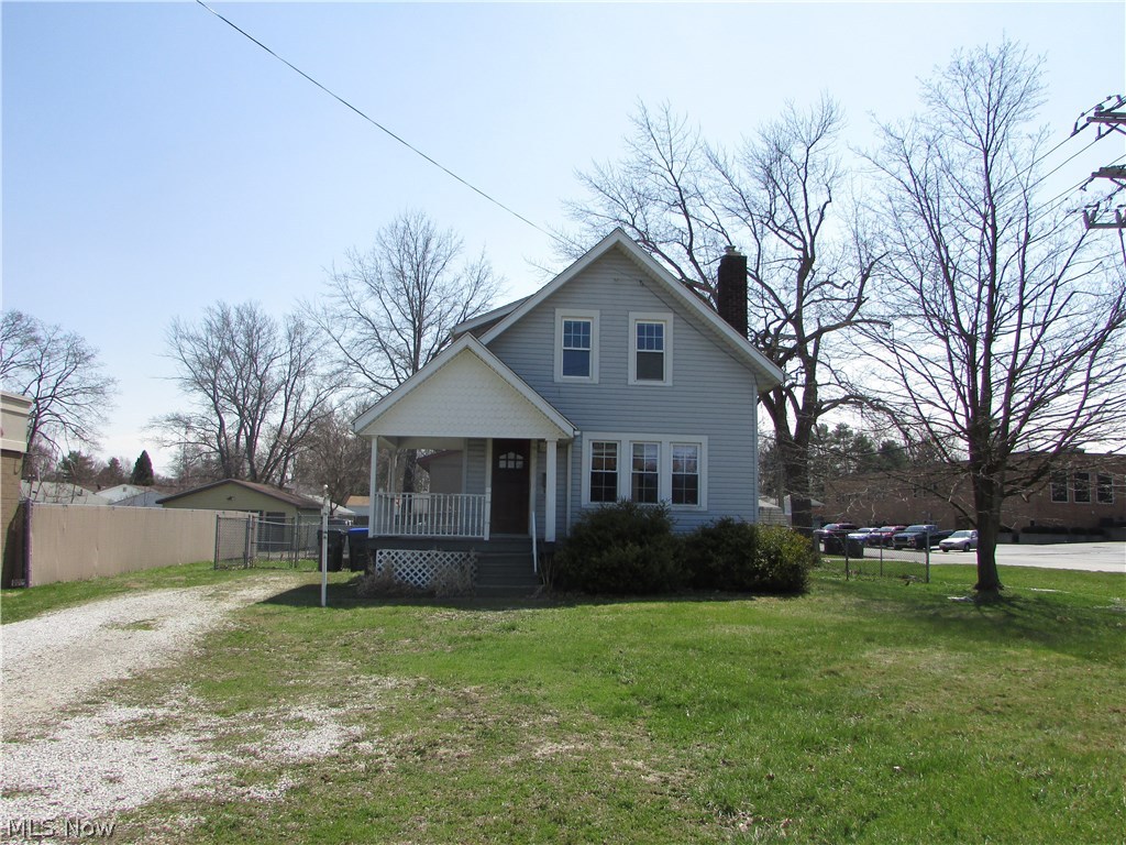 A great opportunity for this 2 bed home in an excellent location. Currently zoned residential, the home can also be converted to commercial. The opportunities are endless with the high exposure corner lot. Contact agent for details. Do not just click link, contact listing agent directly. Seller is willing to entertain a lease option if the terms are acceptable.