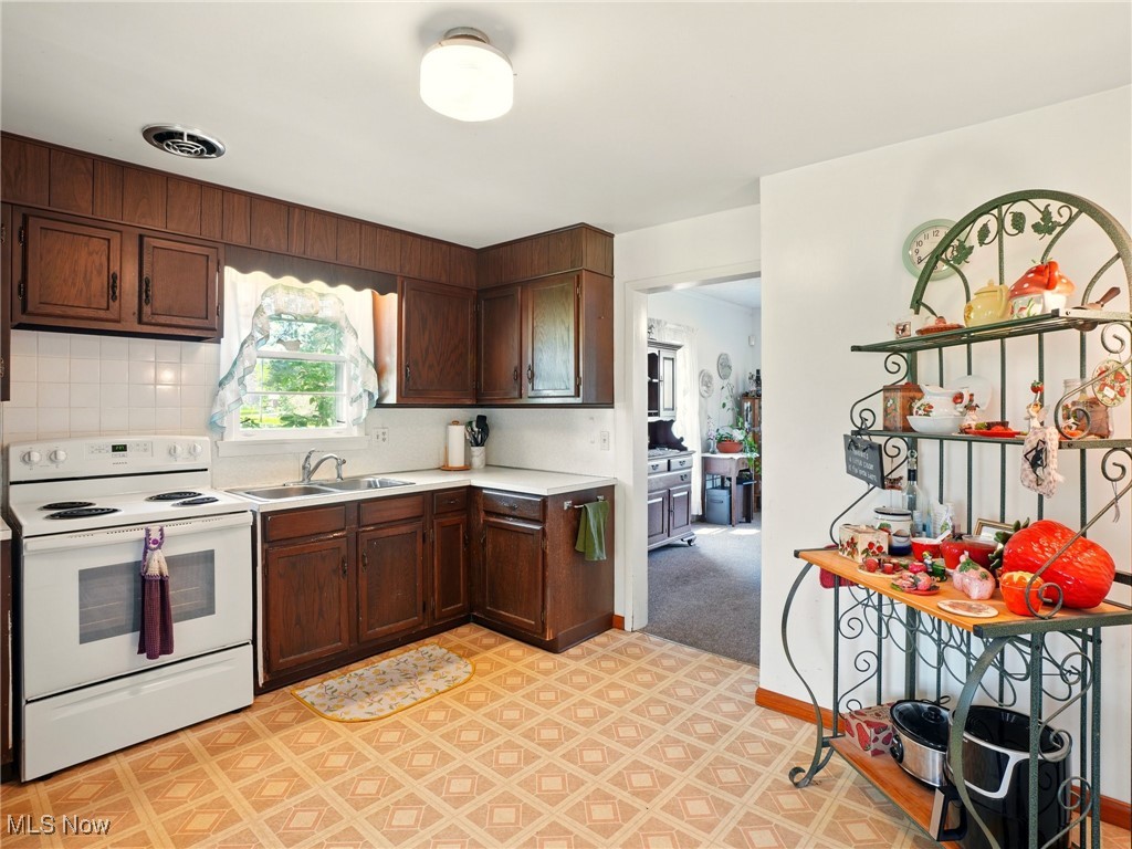 2942 S Ridge Road, Kingsville, Ohio image 10
