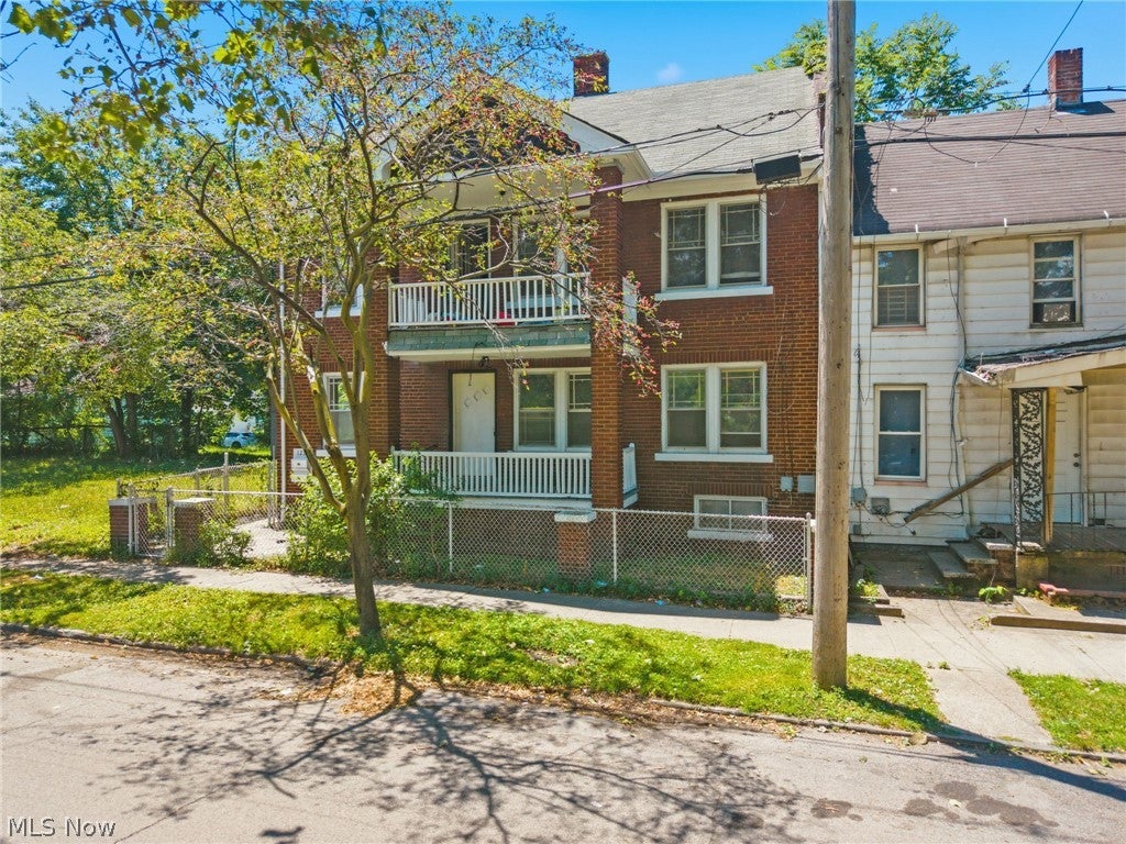 1256 E 60th Street