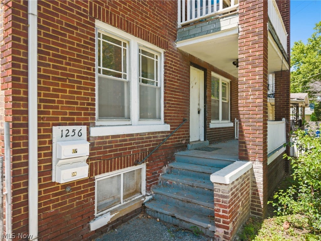 1256 E 60th Street