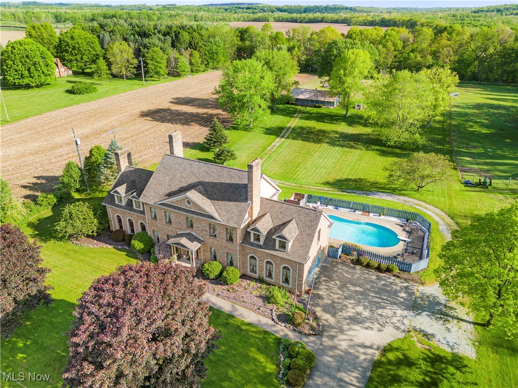 2143 North Orchard Road, Bolivar, Ohio image 2