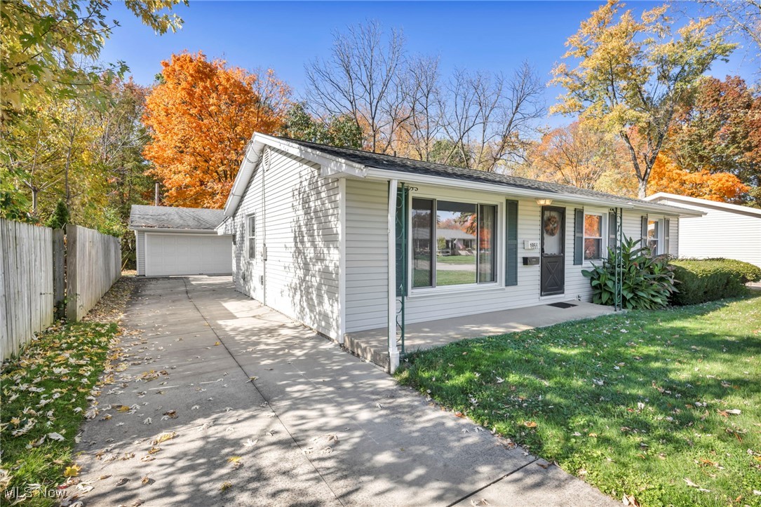 1956 Kelsey Drive, Cuyahoga Falls, Ohio image 4