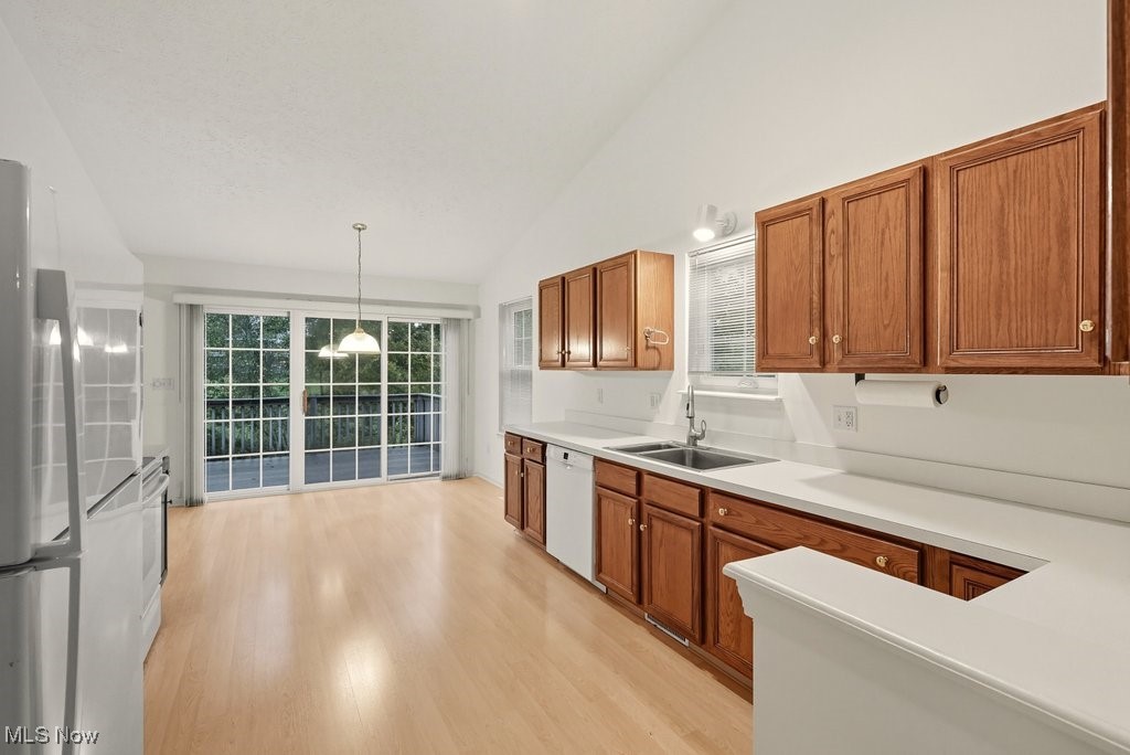 Twinsburg, Ohio 44087, United States, 3 Bedrooms Bedrooms, ,2 BathroomsBathrooms,Residential,Active,225362